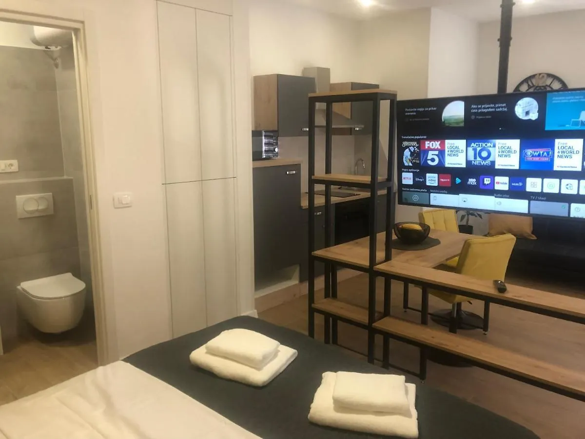 Alex 2 - Cozy New City Centar Studio Apartman Pula Croácia