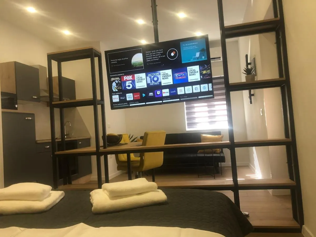 Alex 2 - Cozy New City Centar Studio Apartman Pula Apartmán